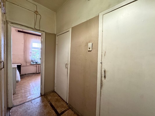 Продам многокомнатную квартиру, 1-я В.О. линия, 36, Санкт-Петербург г