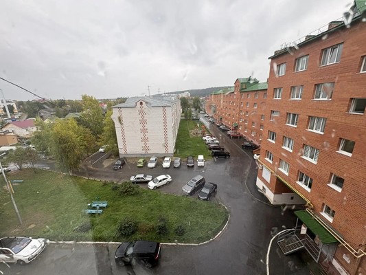 Продам трехкомнатную (3-комн.) квартиру, Мира ул, 51, Ханты-Мансийск г
