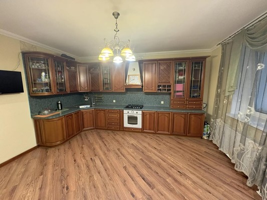 Продам трехкомнатную (3-комн.) квартиру, Мира ул, 51, Ханты-Мансийск г