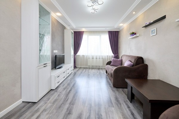 Продам трехкомнатную (3-комн.) квартиру, Маршала Захарова ул, 17к1, Санкт-Петербург г