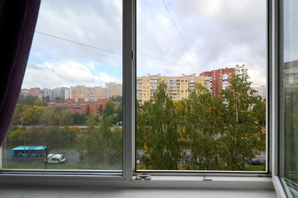 Продам трехкомнатную (3-комн.) квартиру, Маршала Захарова ул, 17к1, Санкт-Петербург г