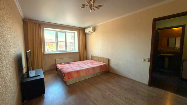 Продам однокомнатную (1-комн.) квартиру, Гаражный пер, 12к2, Краснодар г