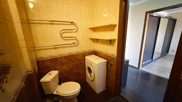 Продам однокомнатную (1-комн.) квартиру, Гаражный пер, 12к2, Краснодар г