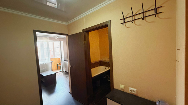 Продам однокомнатную (1-комн.) квартиру, Гаражный пер, 12к2, Краснодар г