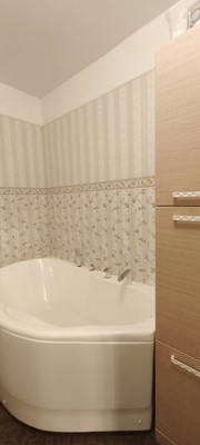 Продам трехкомнатную (3-комн.) квартиру, Северный пр-кт, 26к2, Санкт-Петербург г