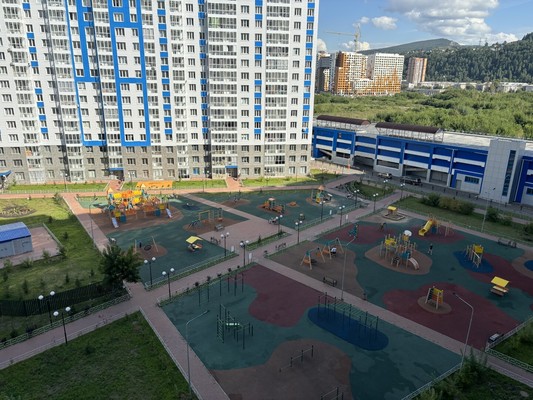 Продам трехкомнатную (3-комн.) квартиру, Лесников ул, 59, Красноярск г