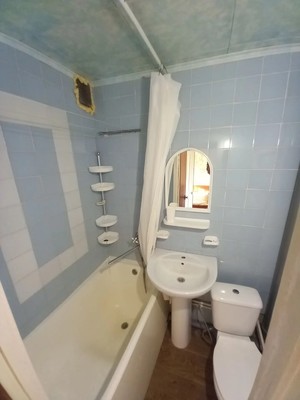 Продам однокомнатную (1-комн.) квартиру, Таганрогская ул, 116к1, Ростов-на-Дону г