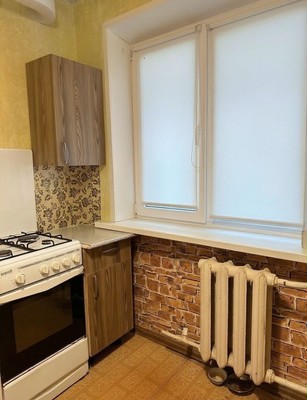 Продам трехкомнатную (3-комн.) квартиру, Таганрогская ул, 139/4, Ростов-на-Дону г