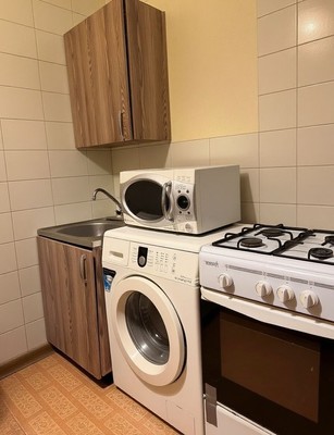 Продам трехкомнатную (3-комн.) квартиру, Таганрогская ул, 139/4, Ростов-на-Дону г