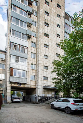 Продам однокомнатную (1-комн.) квартиру, Газеты Звезда ул, 35, Пермь г