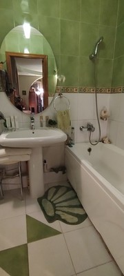 Продам двухкомнатную (2-комн.) квартиру, Таганрогская ул, 112, Ростов-на-Дону г