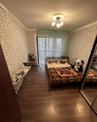 Продам трехкомнатную (3-комн.) квартиру, 60 лет Октября ул, 13/64, Симферополь г