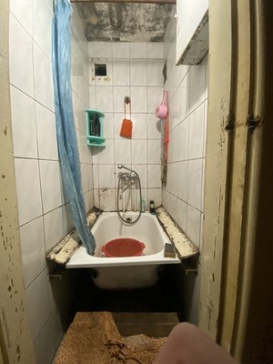 Продам комнату в 5-комн. квартире, Орджоникидзе ул, 36, Нижний Тагил г