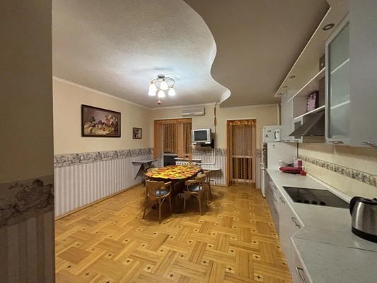 Продам двухкомнатную (2-комн.) квартиру, Пушкинская ул, 72а, Ростов-на-Дону г