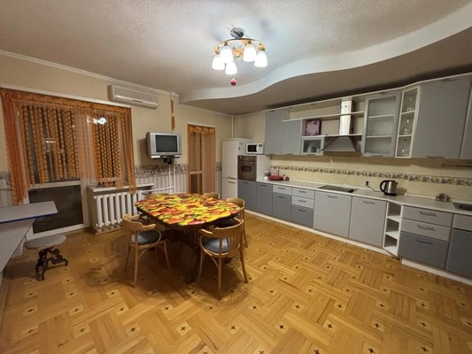 Продам двухкомнатную (2-комн.) квартиру, Пушкинская ул, 72а, Ростов-на-Дону г