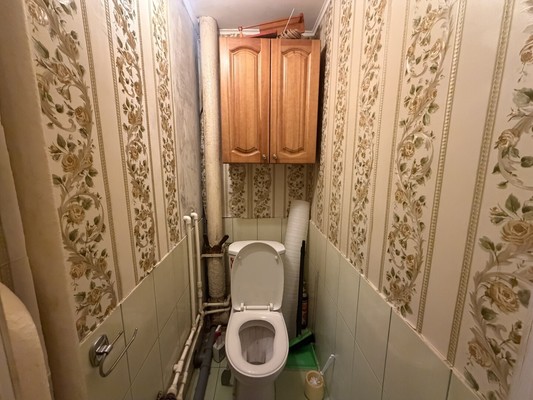 Продам двухкомнатную (2-комн.) квартиру, ГСК Спортбаза тер, 11, Спортбазы п