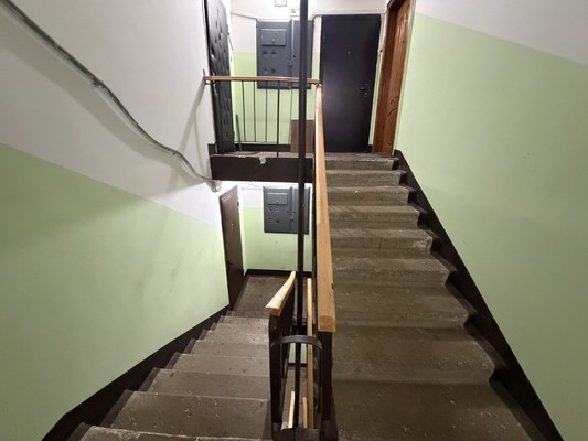 Продам двухкомнатную (2-комн.) квартиру, ГСК Спортбаза тер, 11, Спортбазы п