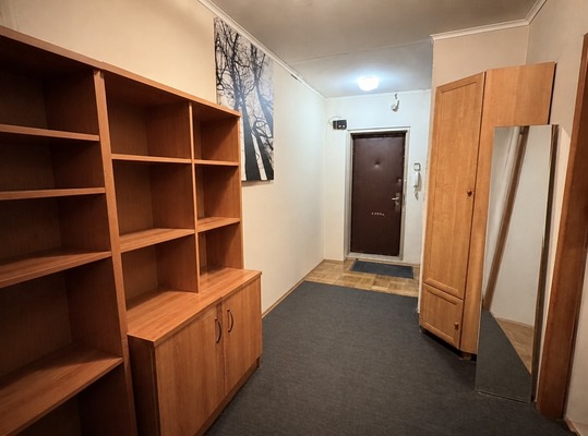 Продам трехкомнатную (3-комн.) квартиру, Профсоюзная ул, 124к4, Москва г