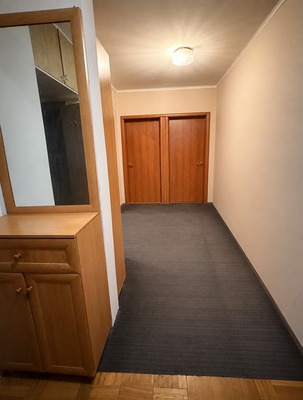 Продам трехкомнатную (3-комн.) квартиру, Профсоюзная ул, 124к4, Москва г