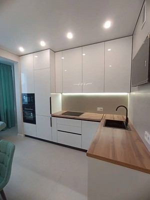 Продам однокомнатную (1-комн.) квартиру, Мраморный пер, 40, Симферополь г