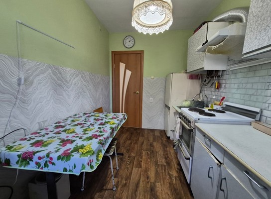 Продам двухкомнатную (2-комн.) квартиру, Ленинградская ул, 6, Костомукша г