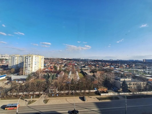 Продам двухкомнатную (2-комн.) квартиру, им. Академика Лукьяненко П.П. ул, 26, Краснодар г