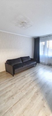 Продам двухкомнатную (2-комн.) квартиру, Карпинского ул, 21а, Санкт-Петербург г