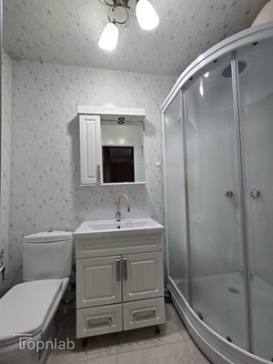 Продам трехкомнатную (3-комн.) квартиру, Угнич ул, 9, Баксан г
