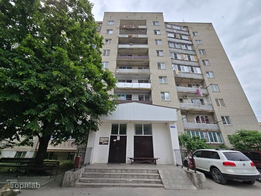 Продам трехкомнатную (3-комн.) квартиру, Угнич ул, 9, Баксан г
