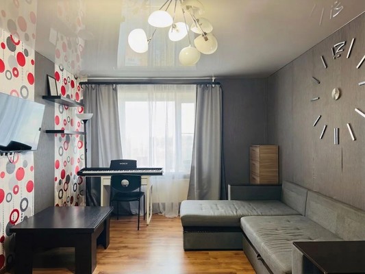 Продам многокомнатную квартиру, 2-я Ватутинская ул, 2, Десеновское п