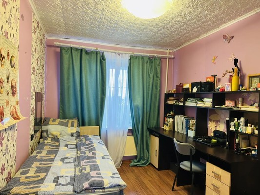 Продам многокомнатную квартиру, 2-я Ватутинская ул, 2, Десеновское п