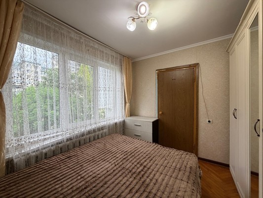 Продам трехкомнатную (3-комн.) квартиру, Нахушева ул, 93, Нальчик г