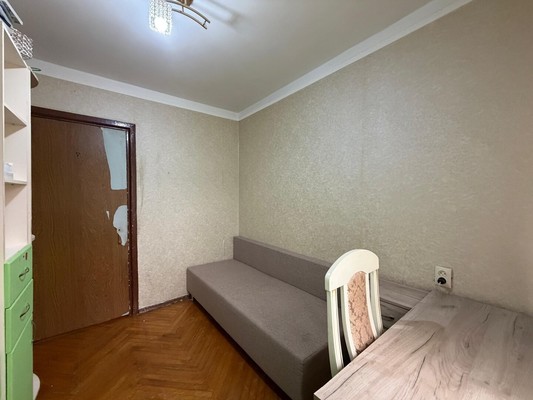 Продам трехкомнатную (3-комн.) квартиру, Нахушева ул, 93, Нальчик г