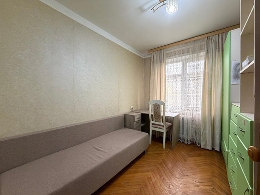 Продам трехкомнатную (3-комн.) квартиру, Нахушева ул, 93, Нальчик г