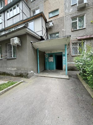 Продам трехкомнатную (3-комн.) квартиру, Нахушева ул, 93, Нальчик г
