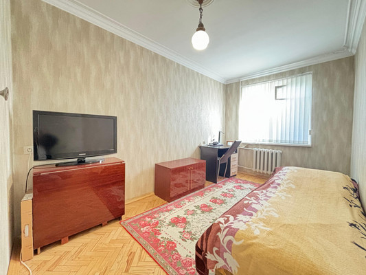 Продам трехкомнатную (3-комн.) квартиру, Мусукаева ул, 32к3, Нальчик г