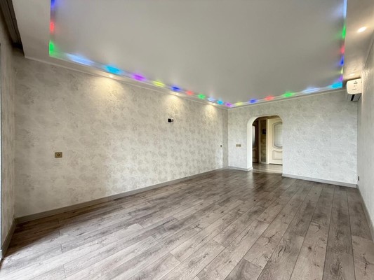 Продам трехкомнатную (3-комн.) квартиру, Тарчокова ул, 54кб, Нальчик г