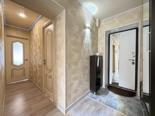 Продам трехкомнатную (3-комн.) квартиру, Тарчокова ул, 54кб, Нальчик г