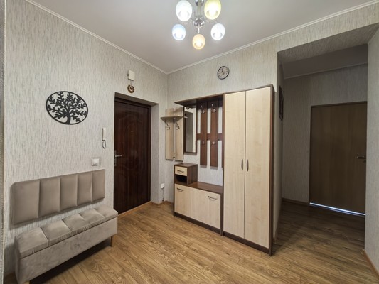 Продам двухкомнатную (2-комн.) квартиру, Жиленкова ул, 8Б, Калининград г