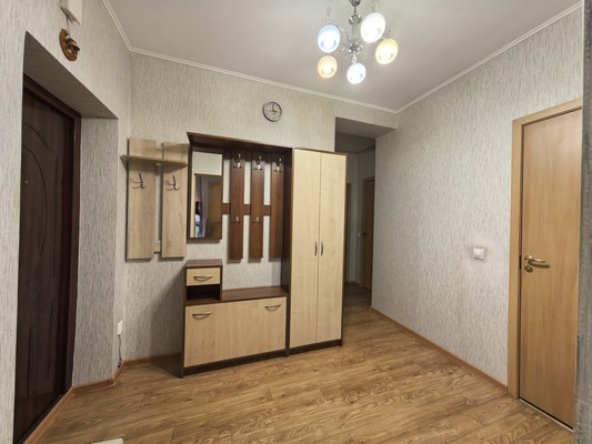 Продам двухкомнатную (2-комн.) квартиру, Жиленкова ул, 8Б, Калининград г