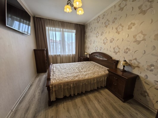 Продам двухкомнатную (2-комн.) квартиру, Жиленкова ул, 8Б, Калининград г