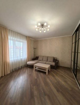 Продам двухкомнатную (2-комн.) квартиру, Жиленкова ул, 8Б, Калининград г