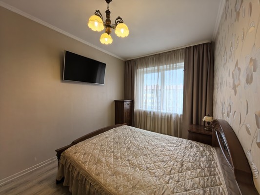 Продам двухкомнатную (2-комн.) квартиру, Жиленкова ул, 8Б, Калининград г