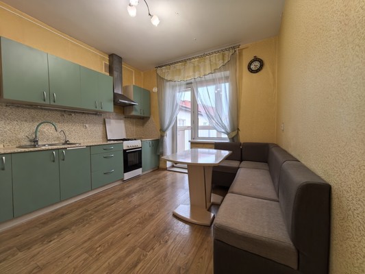 Продам двухкомнатную (2-комн.) квартиру, Жиленкова ул, 8Б, Калининград г