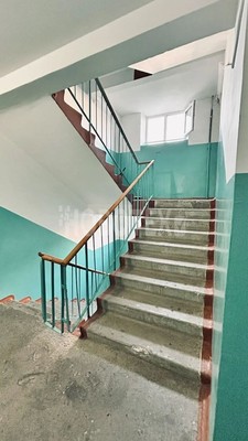 Продам трехкомнатную (3-комн.) квартиру, 1 мкр, 47, Кропоткин г