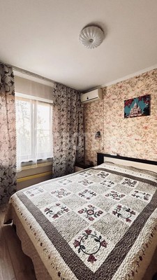 Продам трехкомнатную (3-комн.) квартиру, 1 мкр, 47, Кропоткин г
