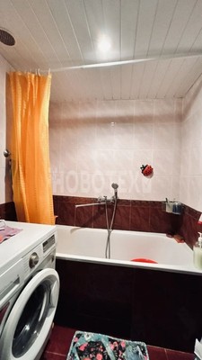 Продам трехкомнатную (3-комн.) квартиру, 1 мкр, 47, Кропоткин г