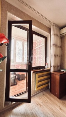 Продам трехкомнатную (3-комн.) квартиру, 1 мкр, 47, Кропоткин г