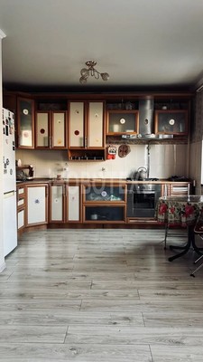 Продам трехкомнатную (3-комн.) квартиру, 1 мкр, 47, Кропоткин г