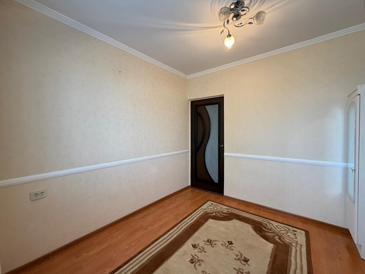 Продам трехкомнатную (3-комн.) квартиру, Свободы ул, 2А, Чегем г
